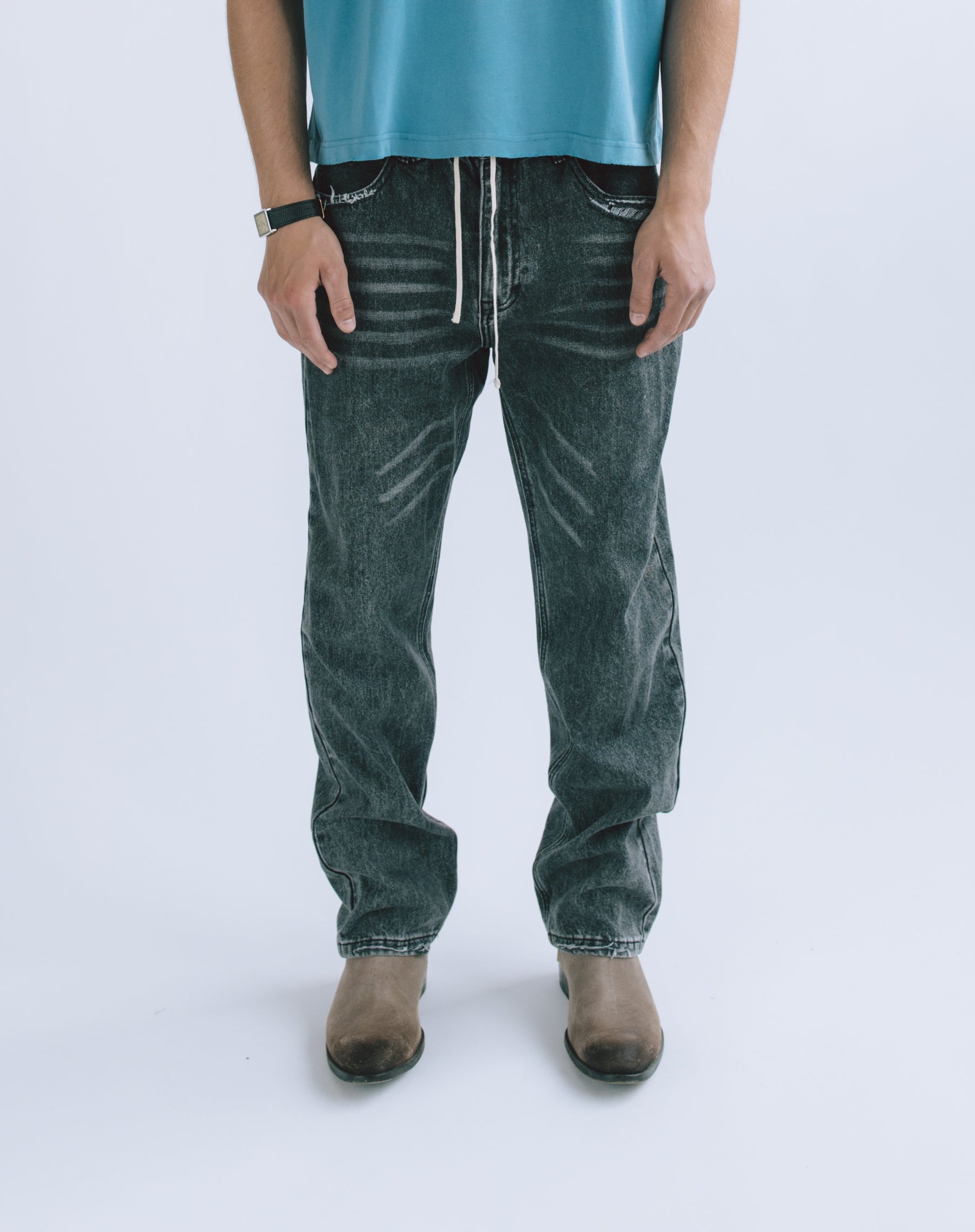 Straight Cut Denim: Vintage Black