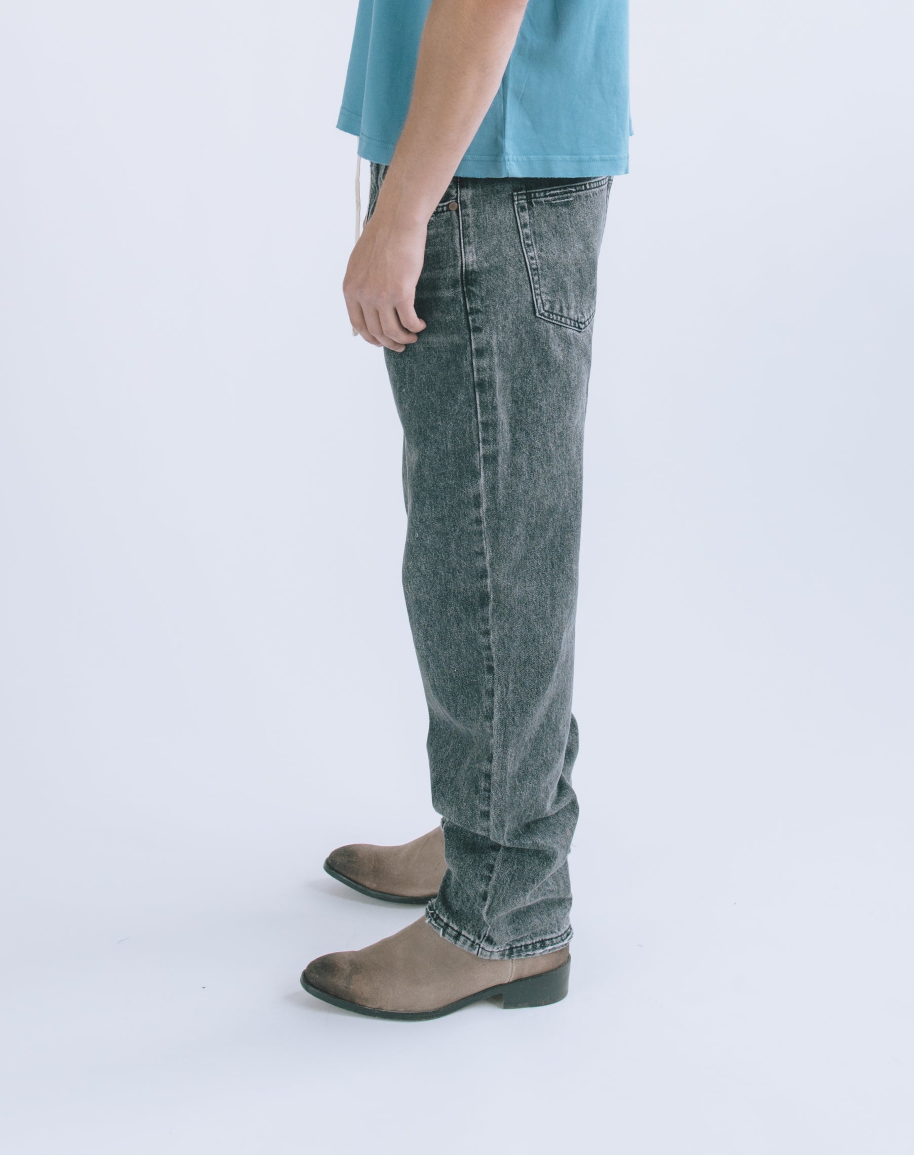 Straight Cut Denim: Vintage Black