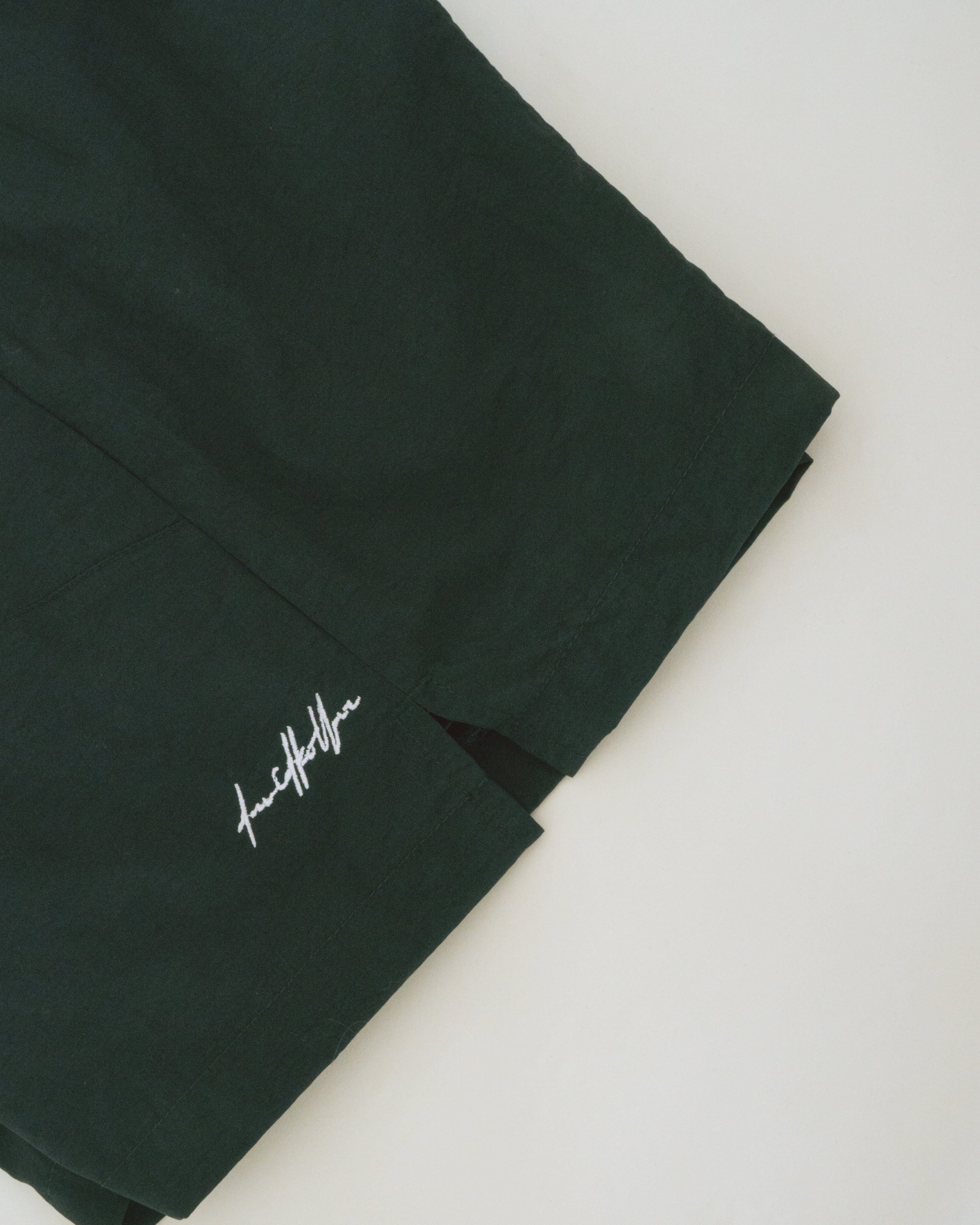 The Breeze Shorts : Black