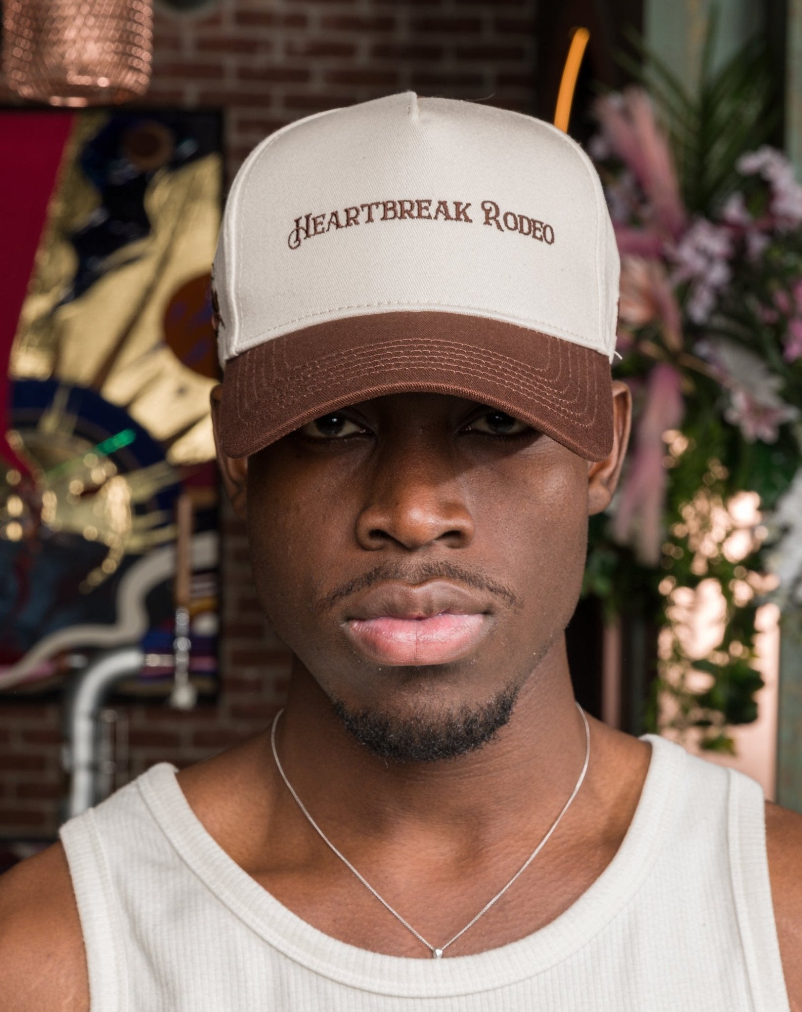 Heartbreak Rodeo Hat : Off White/Chocolate Brown - BDK