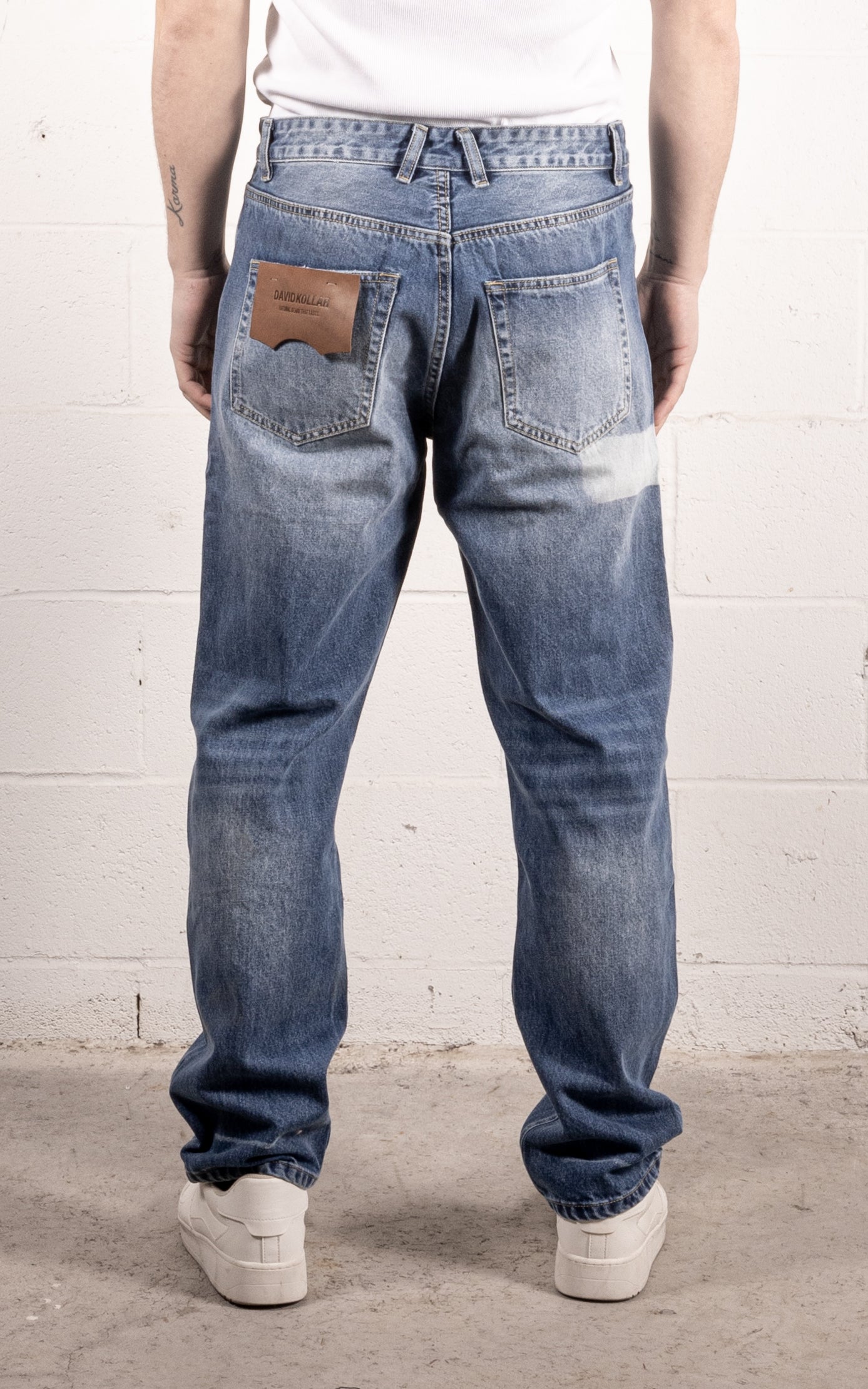 [#215] : Straight Fit Denim - Whisker Blue - 32