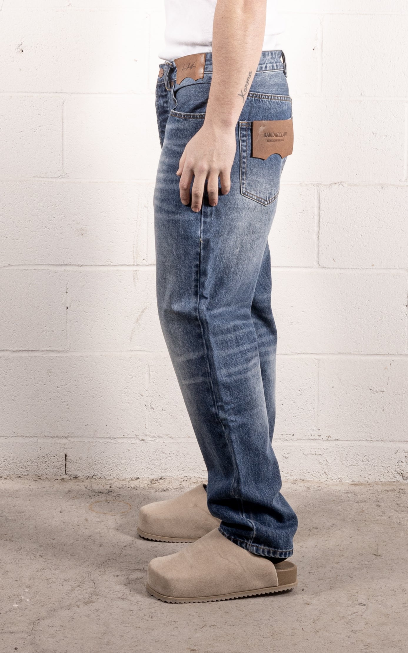 [#214] : Straight Fit Denim - Whisker Deep Blue - 32