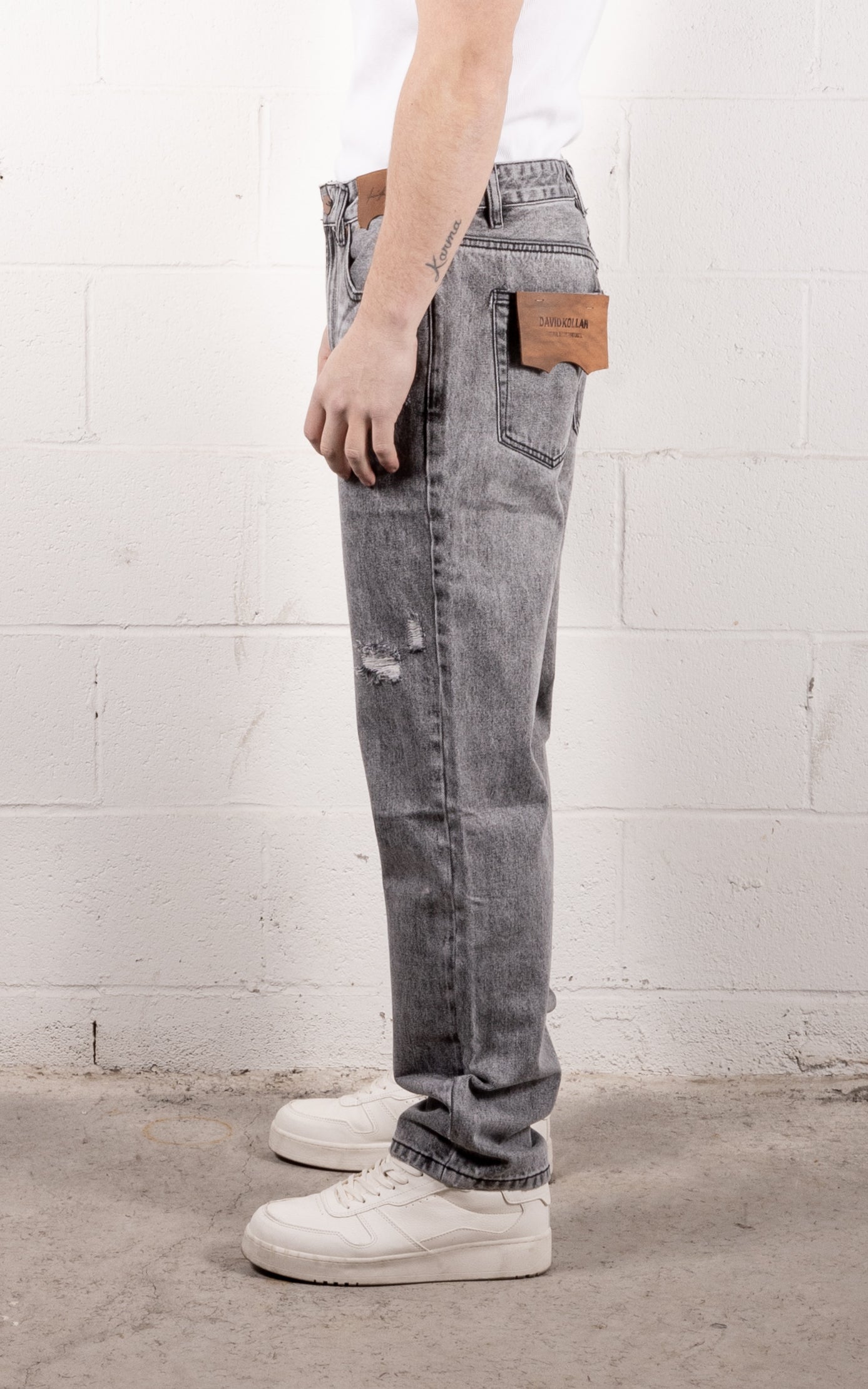 [#207] : Straight Fit Denim - Whisker Grey - 32