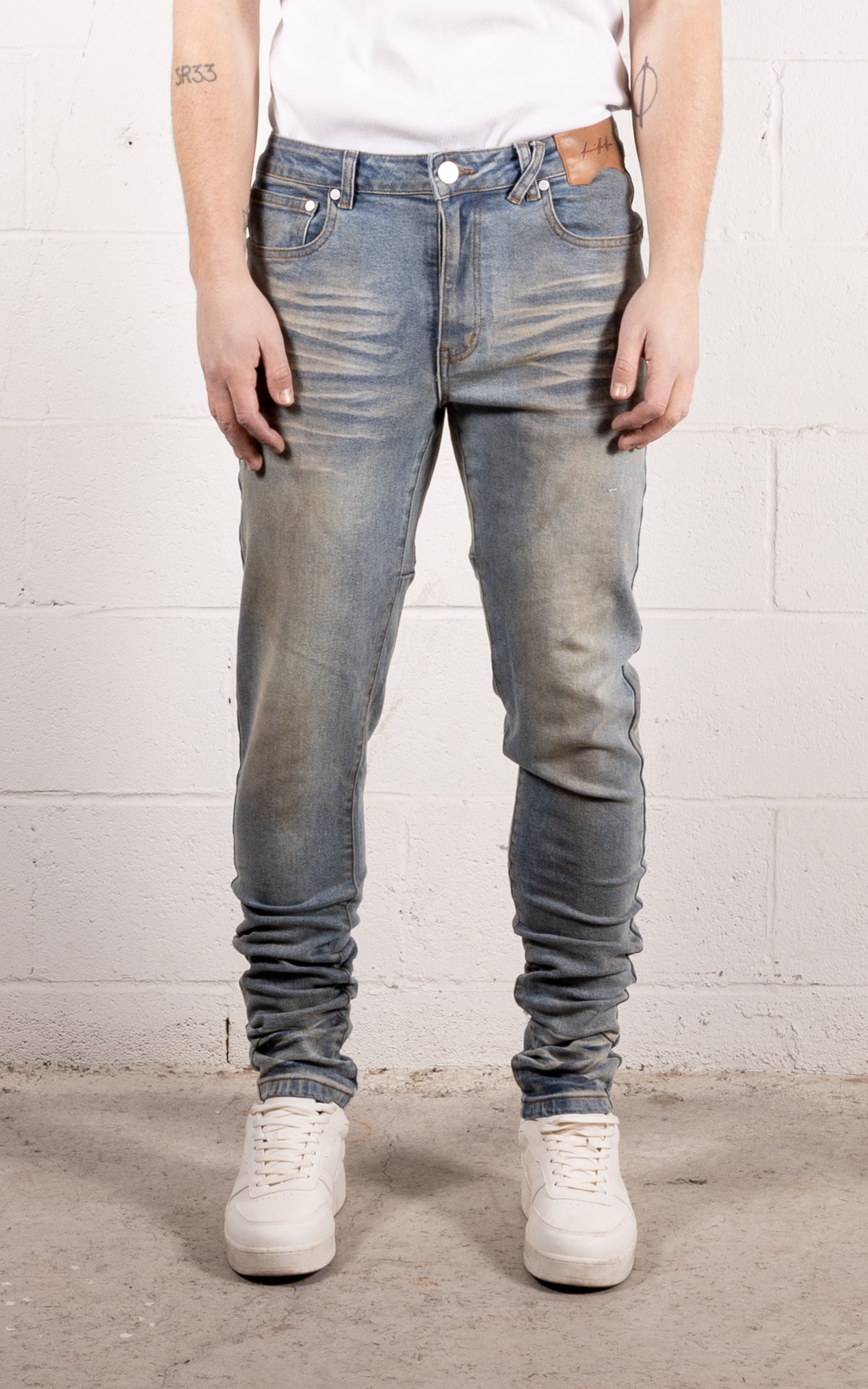 [#116] : Skinny Fit Denim – Whisker Blue – 32