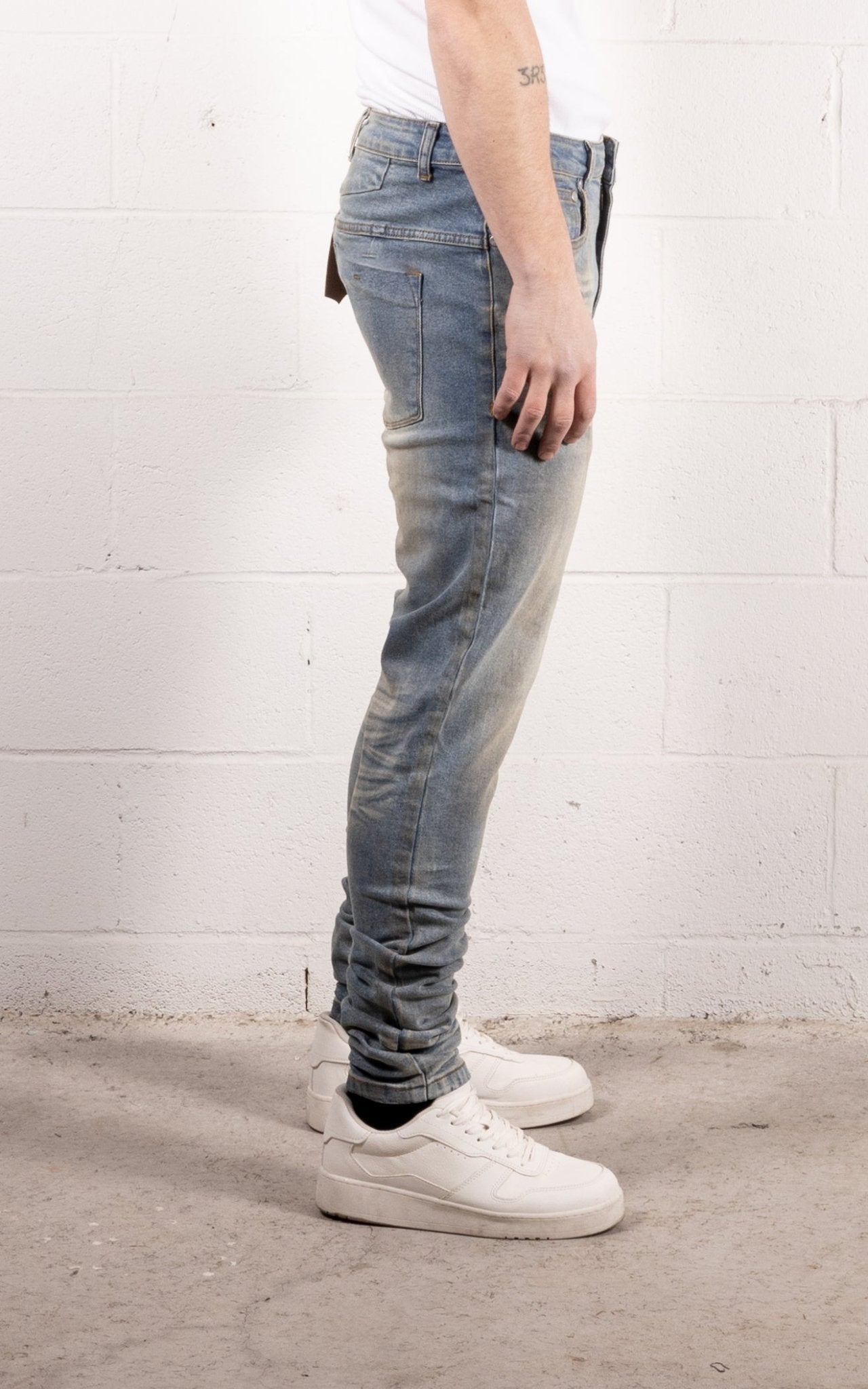 [116] : Skinny Fit Denim – Whisker Blue – 32 - BDK