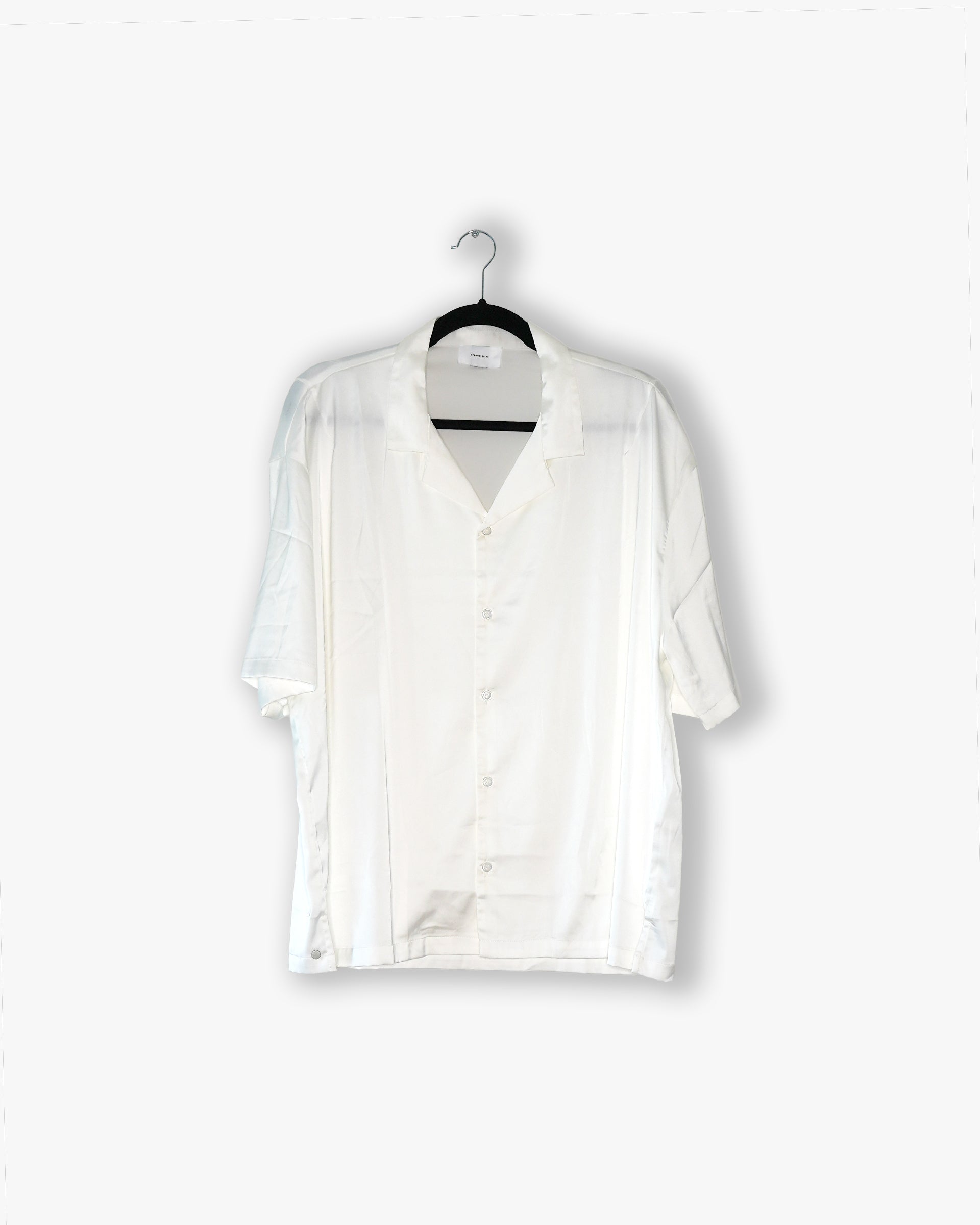 [#19] : Silk Short Sleeve Button Up Shirt – White – L