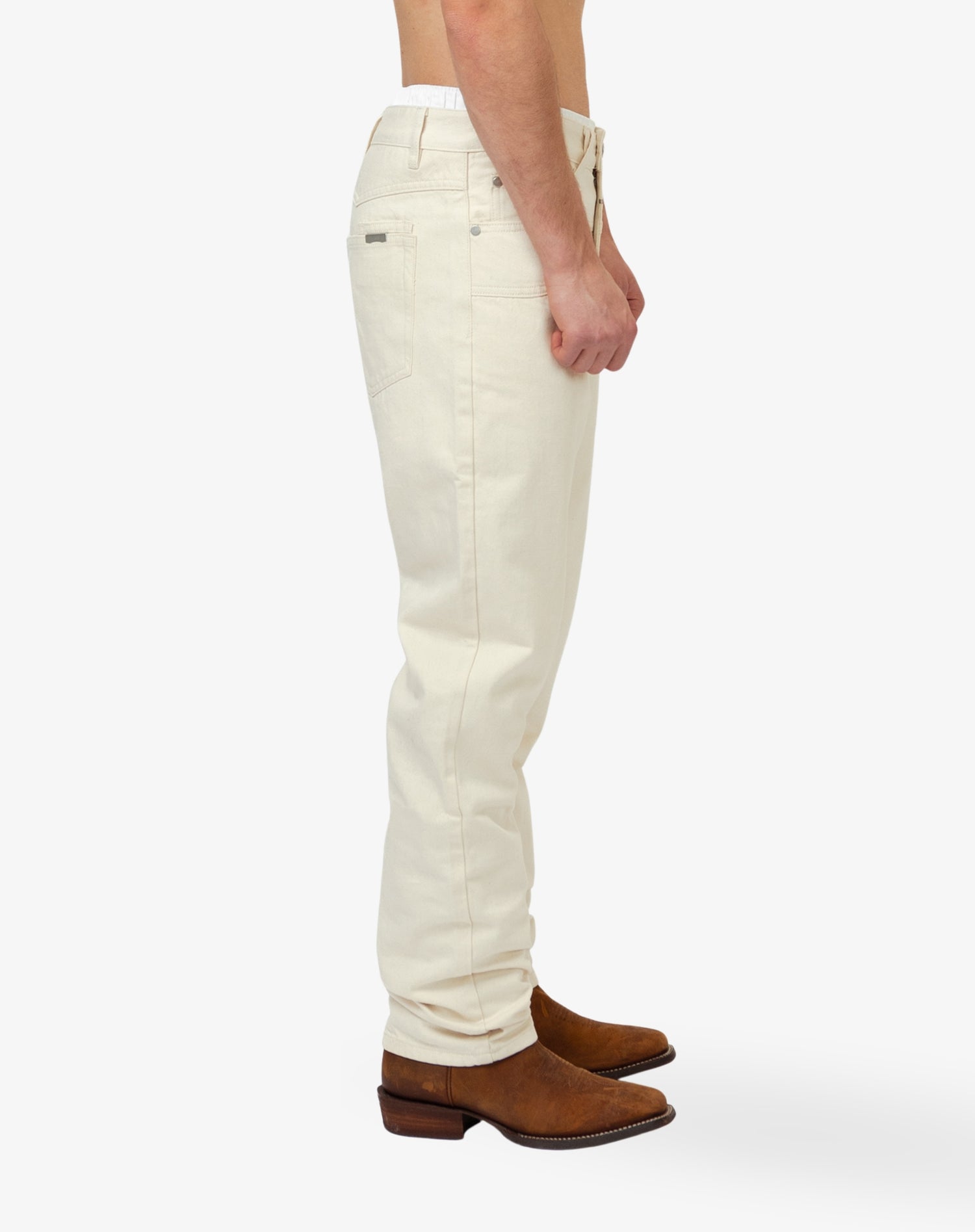 [#142] : Straight Fit Denim – Off White – 30