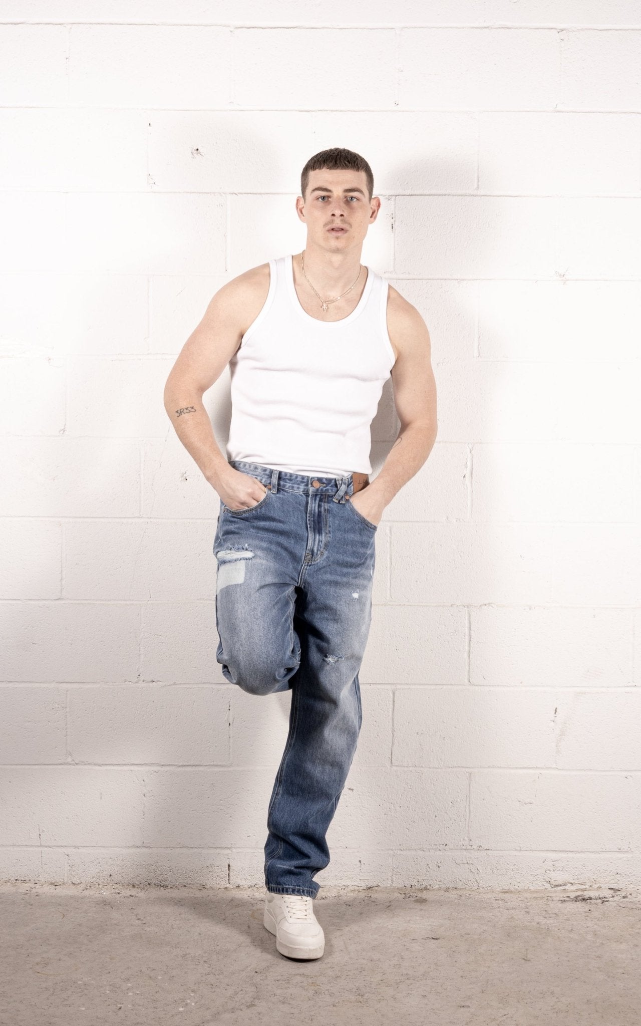 [215] : Slim Fit Denim - Whisker Blue - 32 - BDK