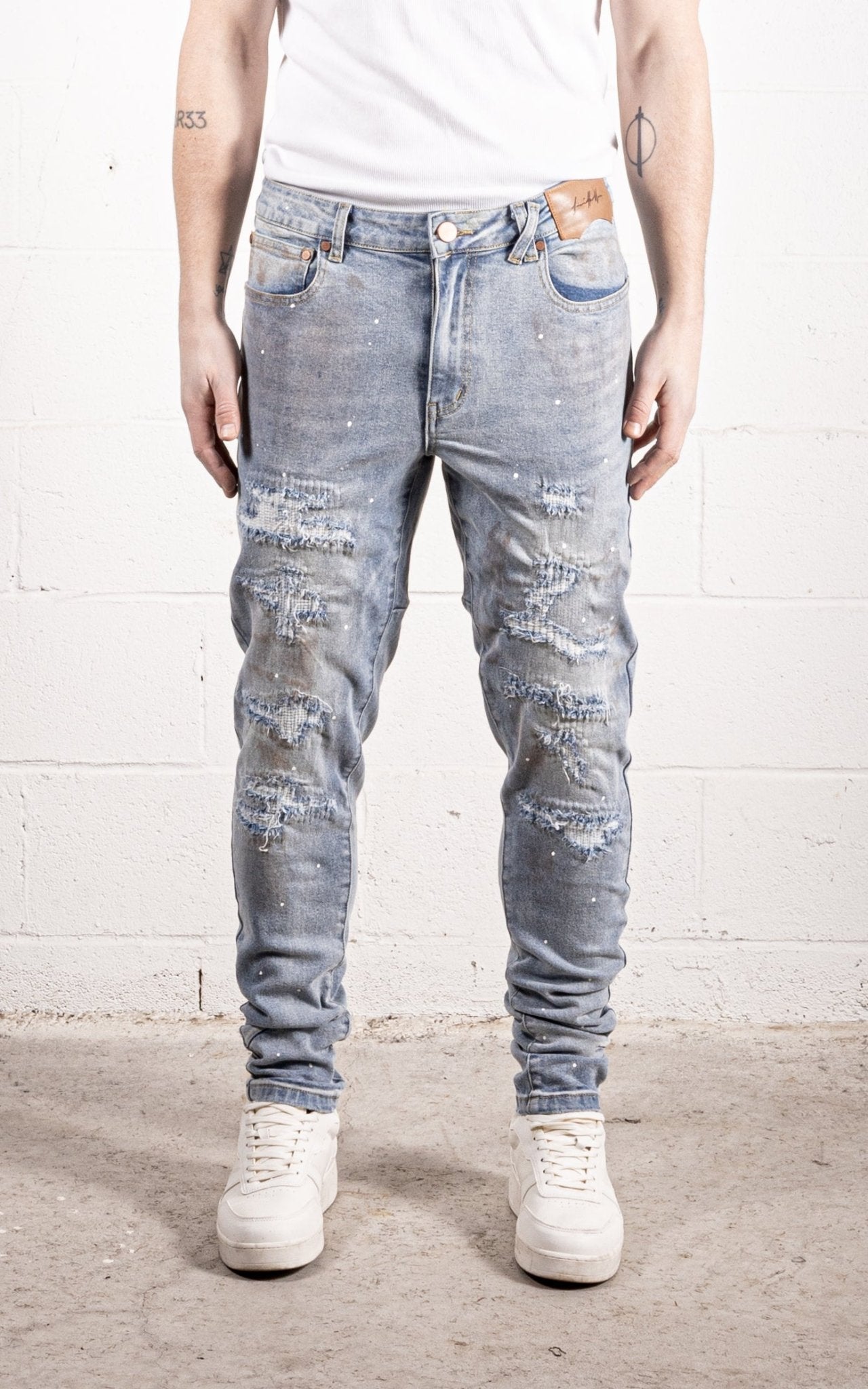 [221] : Skinny Fit Denim - Whisker Blue - 32 - BDK