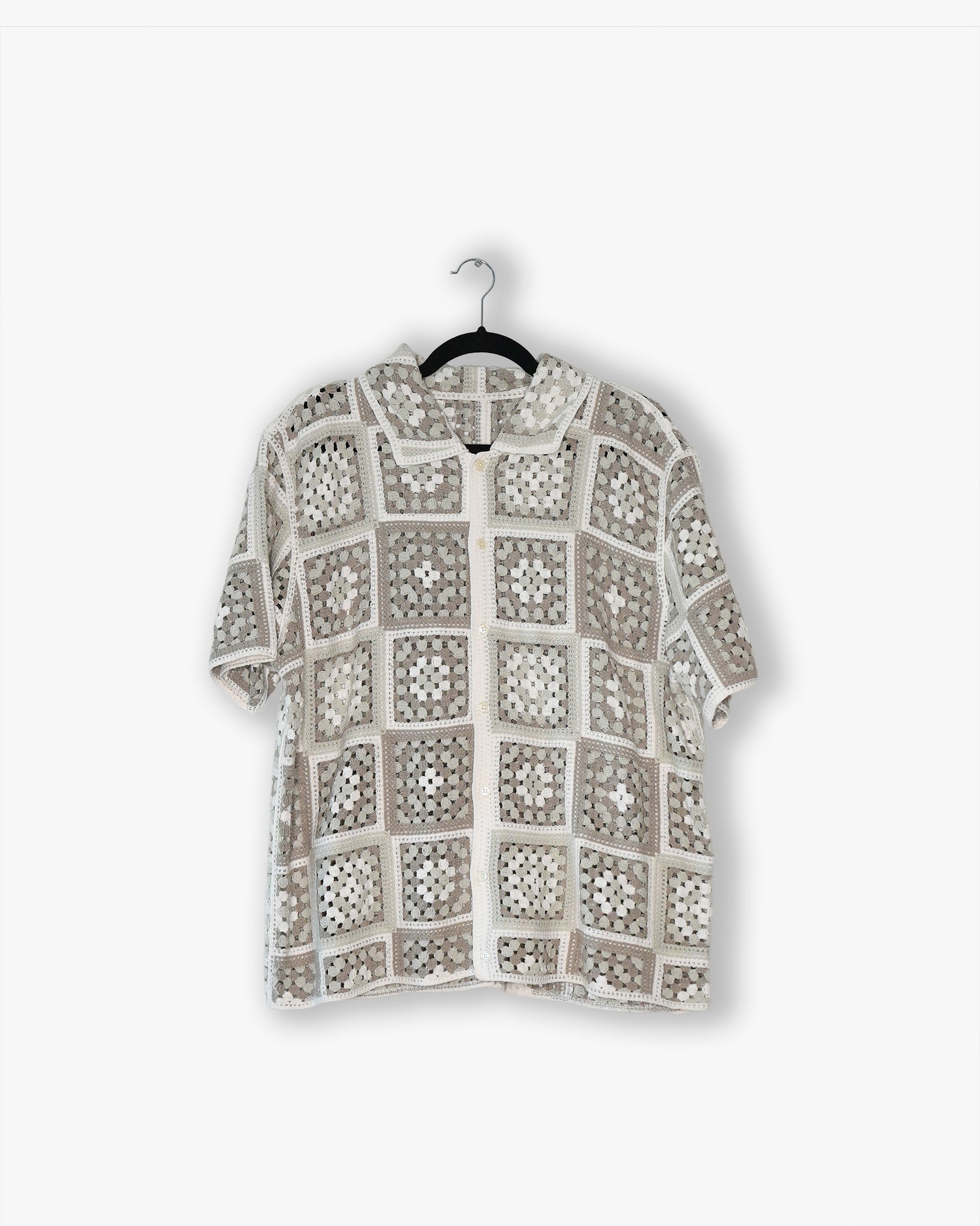 [#32] : Floral Crochet Short Sleeve Button Down – Neutrals – L