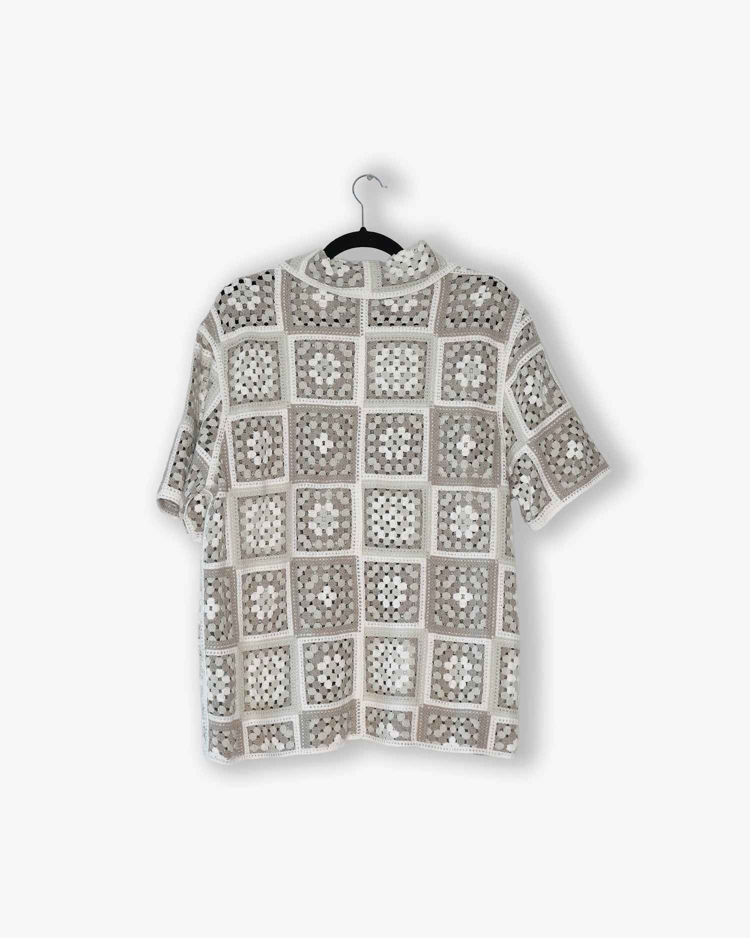 [#32] : Floral Crochet Short Sleeve Button Down – Neutrals – L