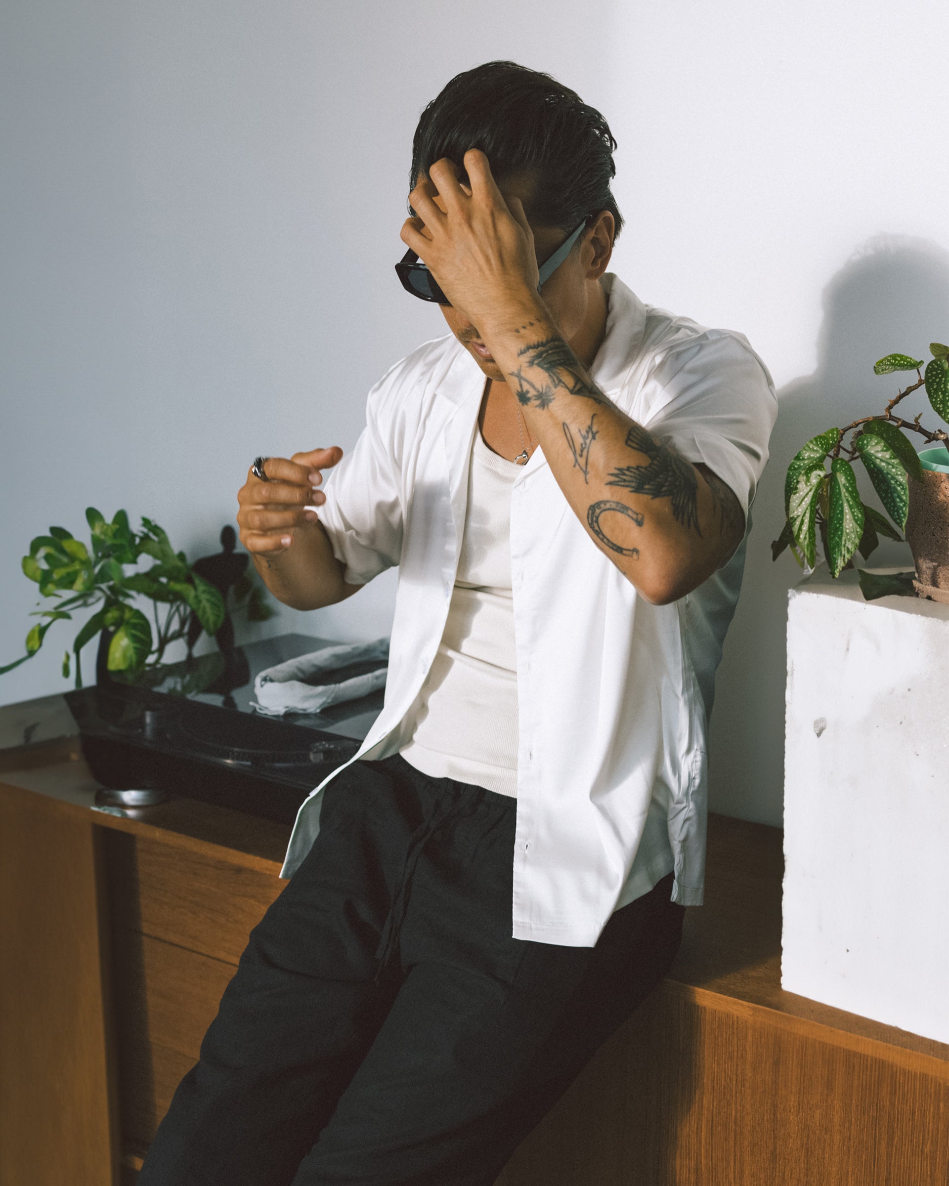 Essential Resort : Off White