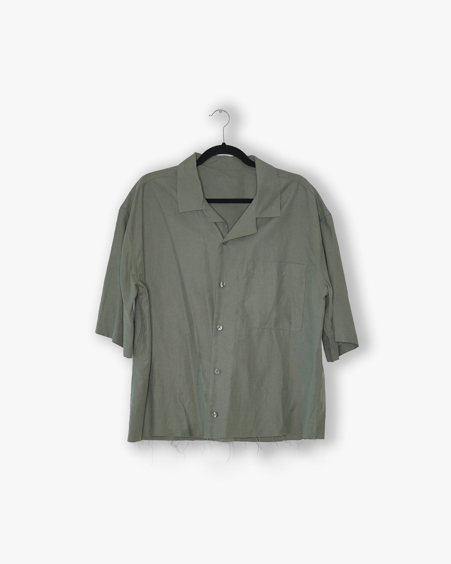 [#48] : Cropped Boxy Short Sleeve Button Up Shirt – Olive Green – L