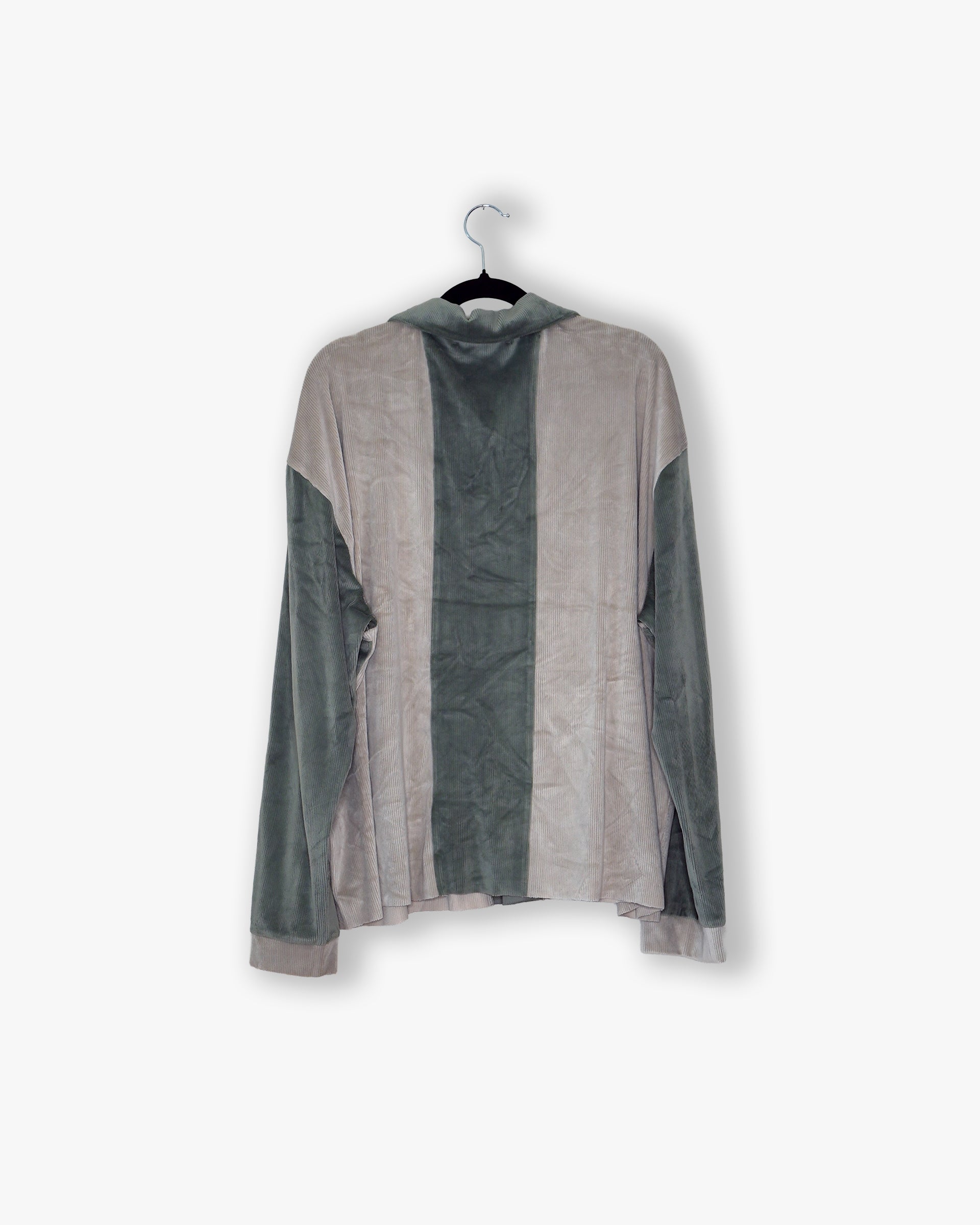 [#88] : Soccer Longsleeve Polo Shirt – Grey/Green – L