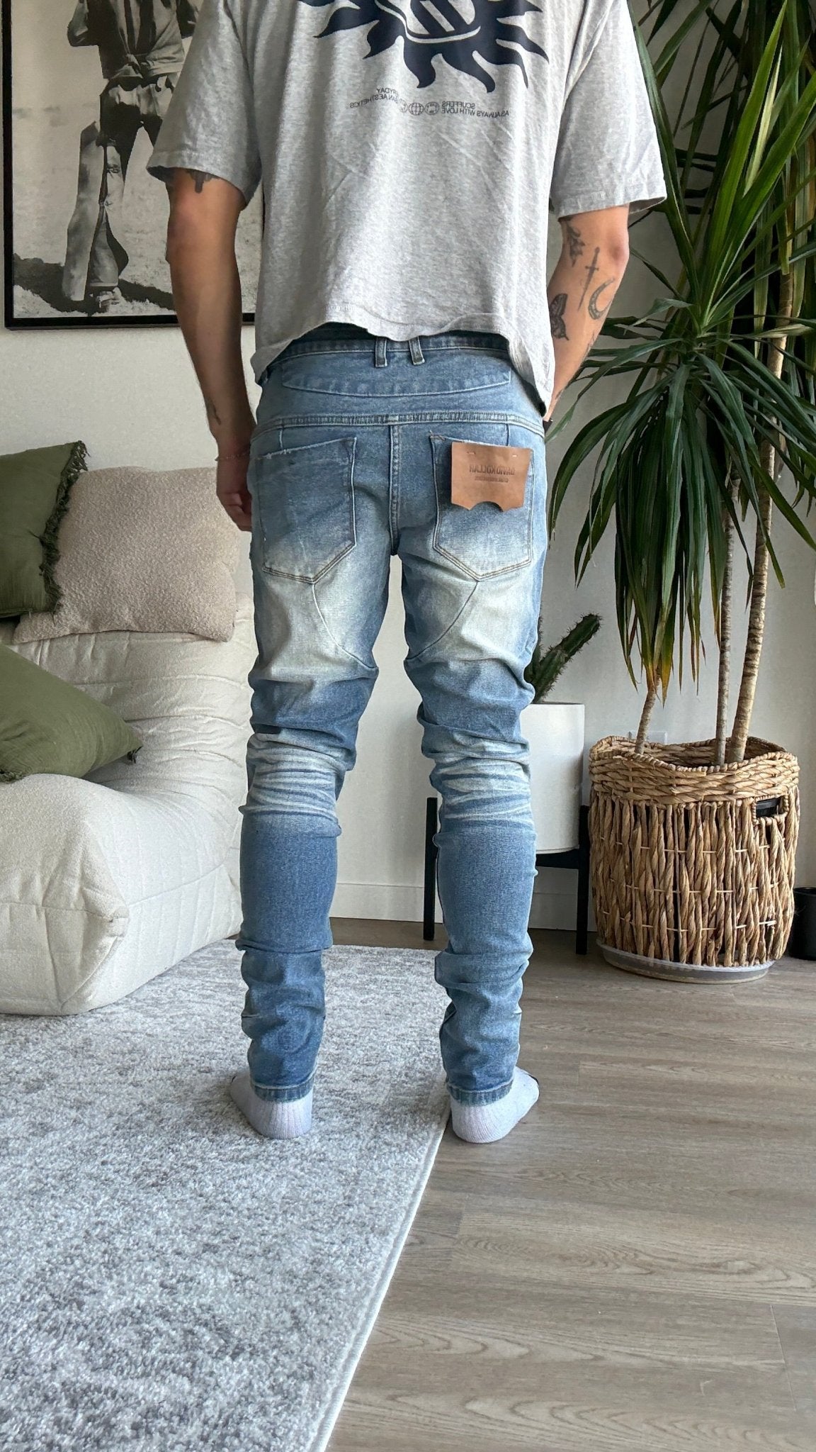 [908] : Skinny Fit Denim – Whisker Blue – 32 - BDK