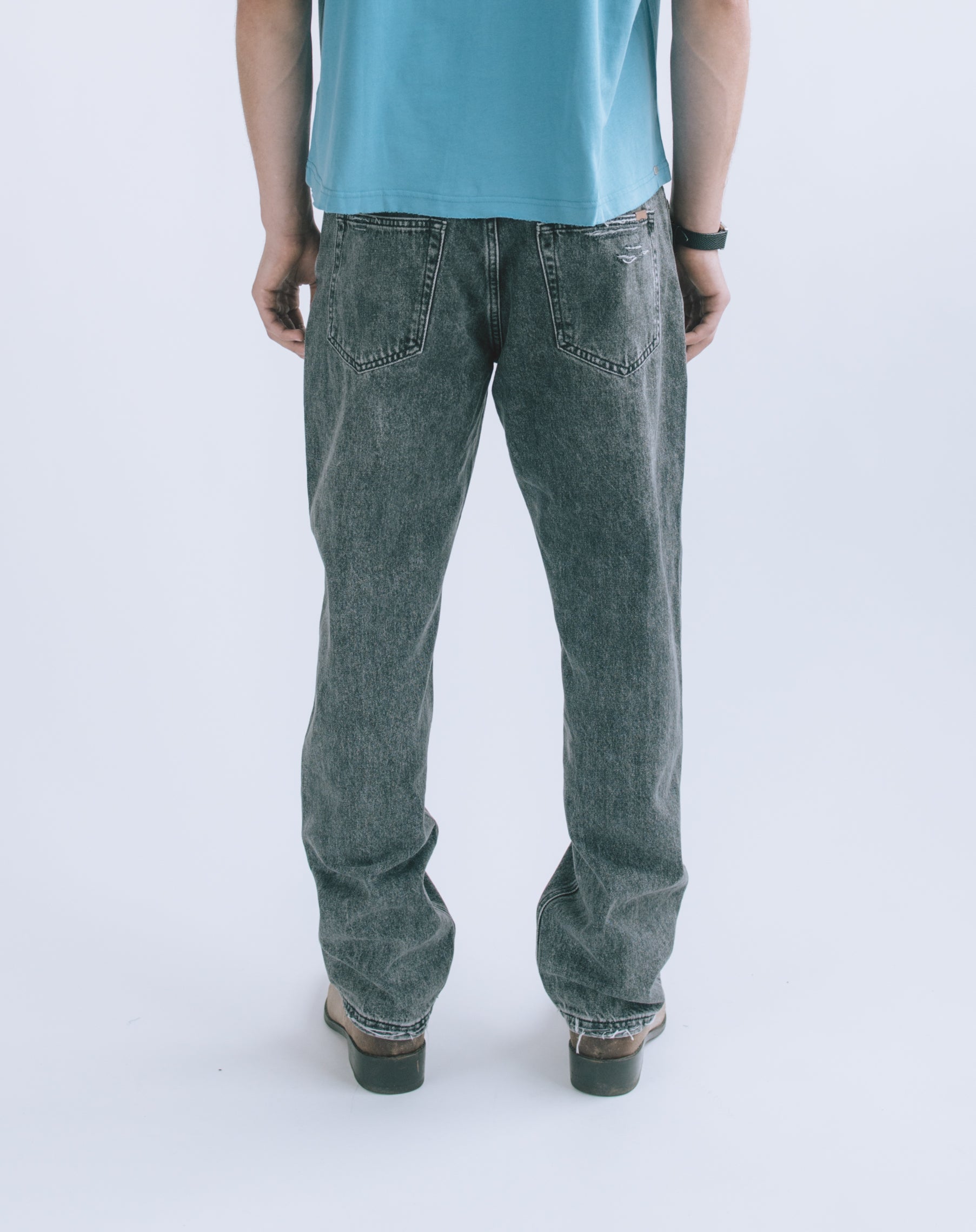 Straight Cut Denim: Fog Gray