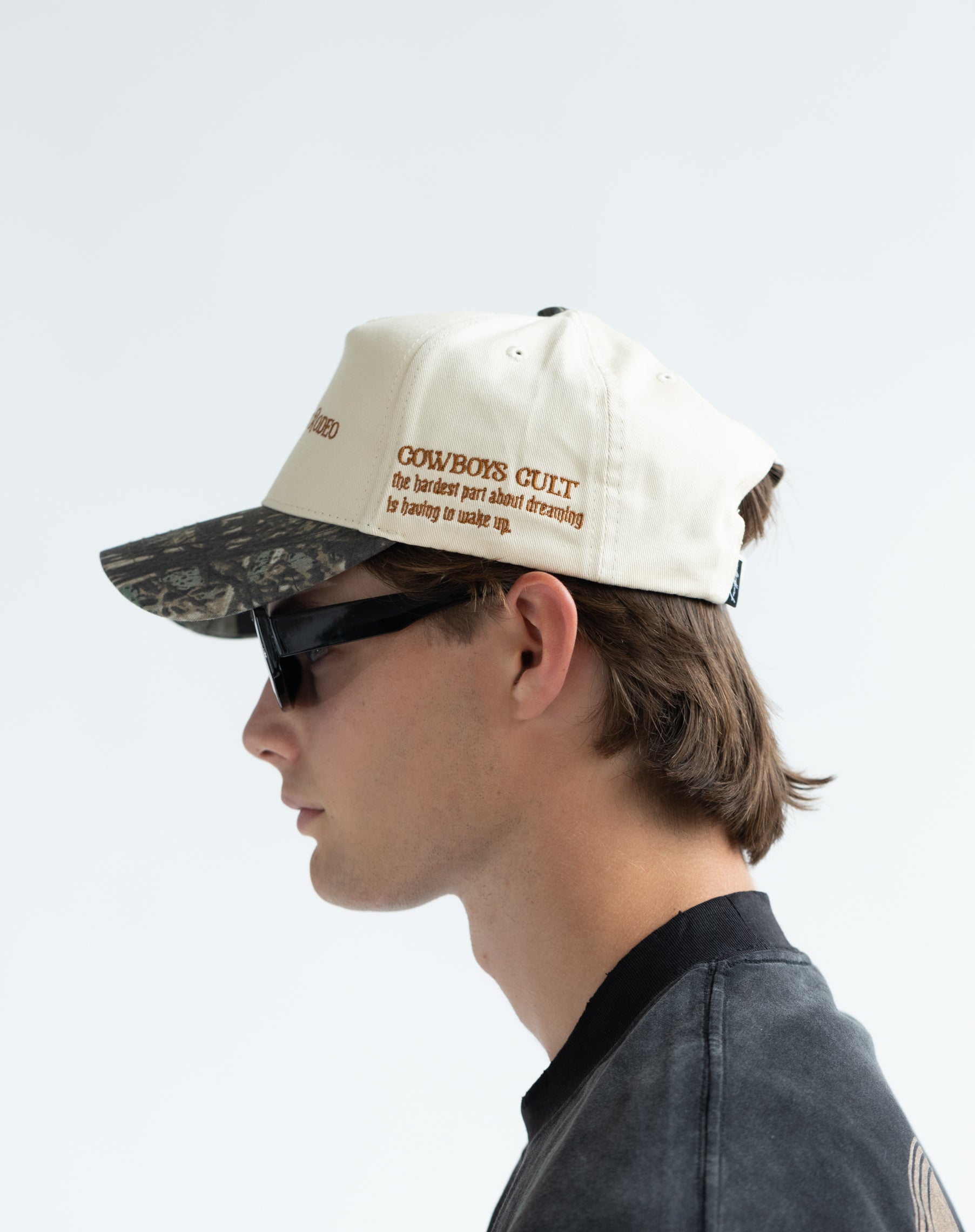 Heartbreak Rodeo Hat : Off White / Camo Green