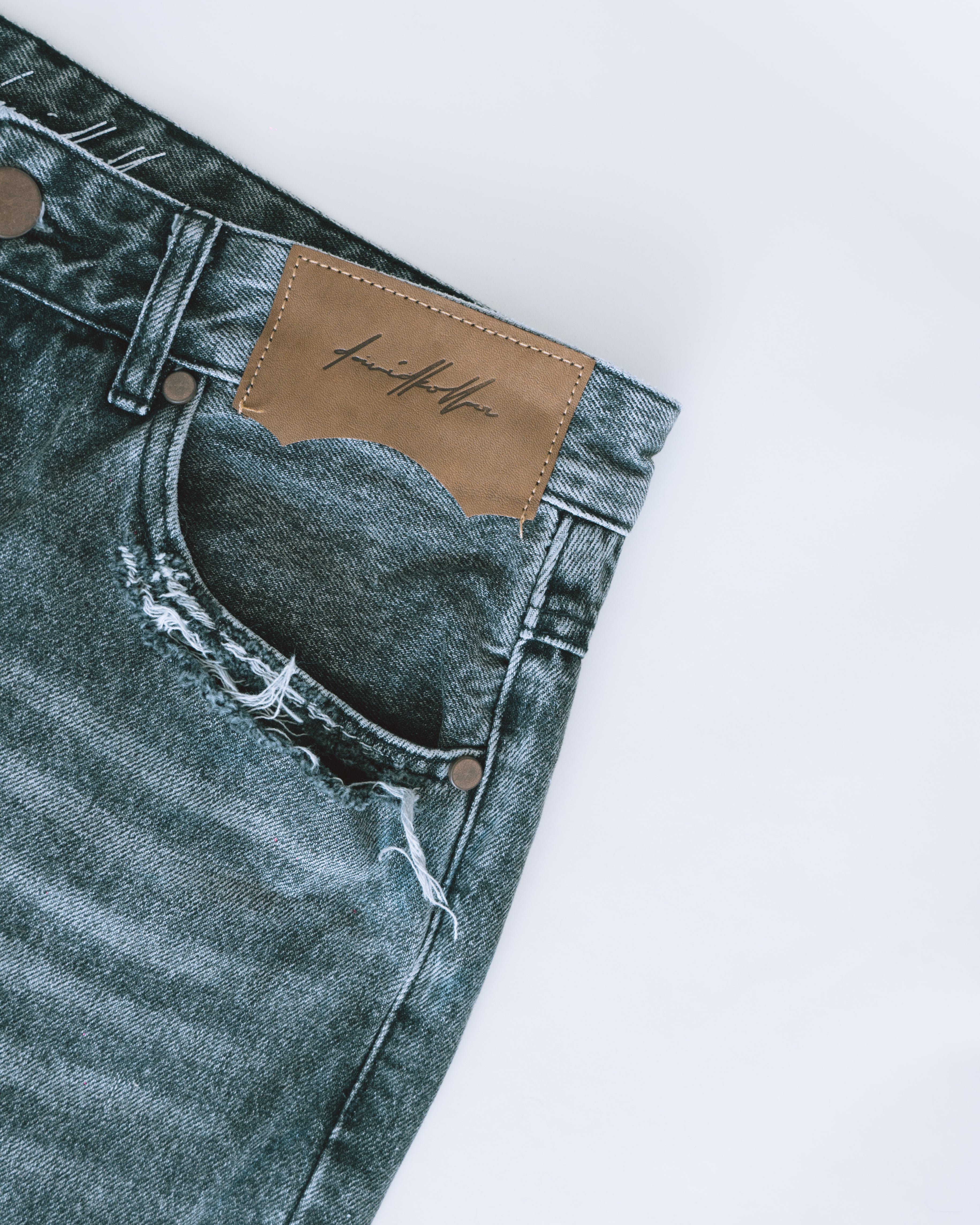 Straight Cut Denim: Fog Gray