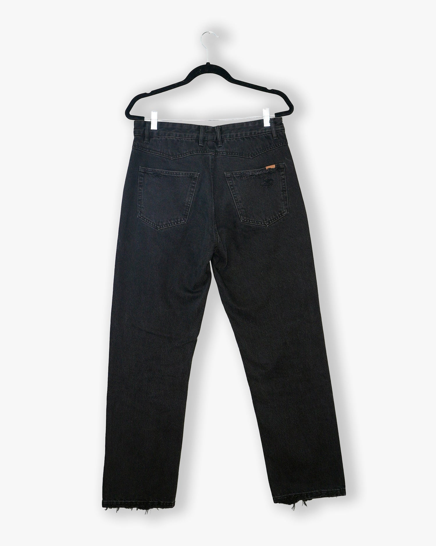 [#126] : Straight Fit Denim – Black – 32