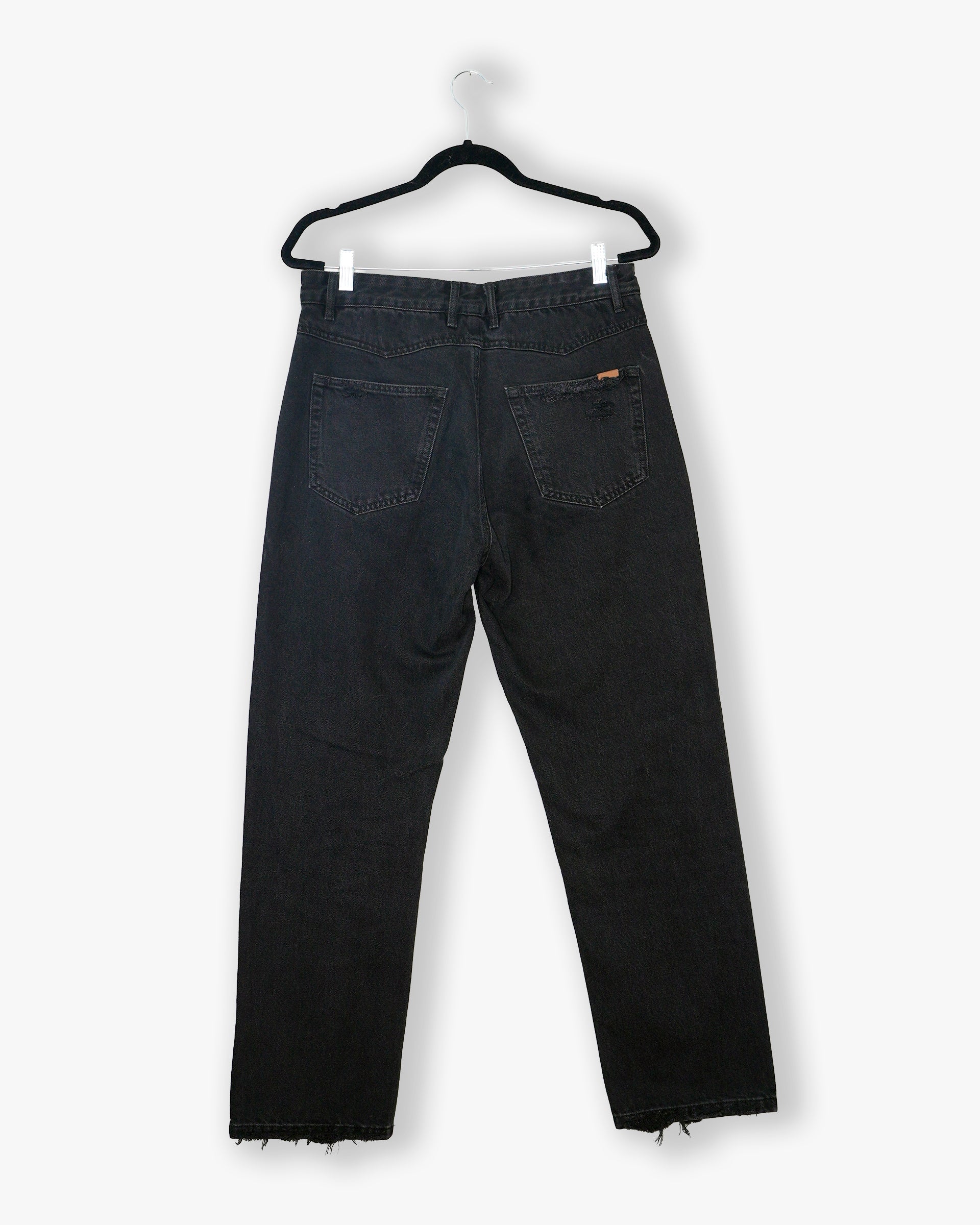 [#126] : Straight Fit Denim – Black – 32