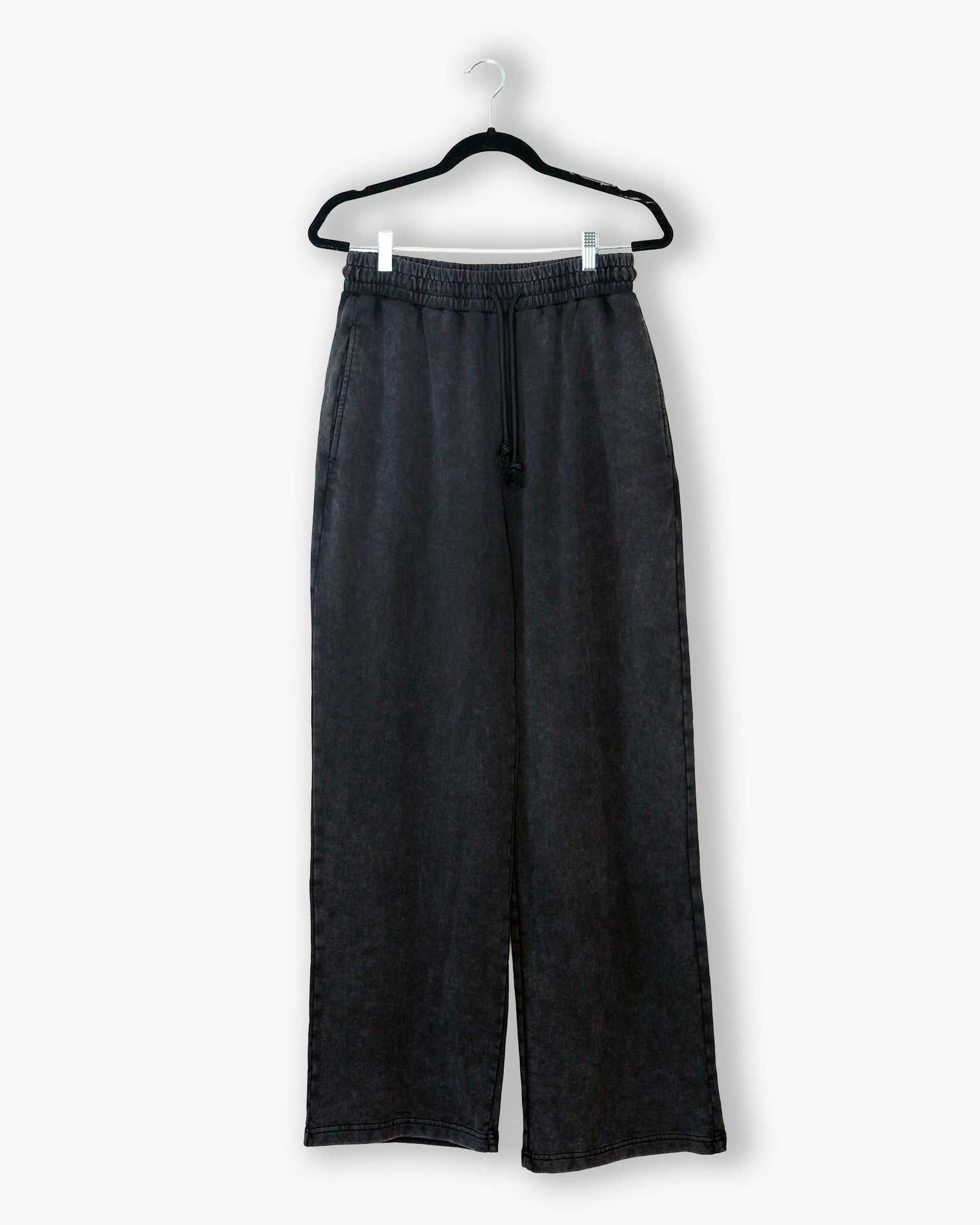 [#145] : Relaxed Joggers – Black – L