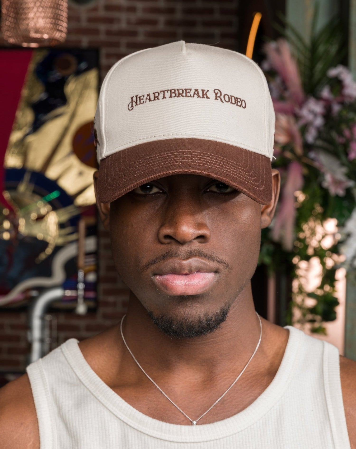 Heartbreak Rodeo Hat : Off White/Chocolate Brown - BDK