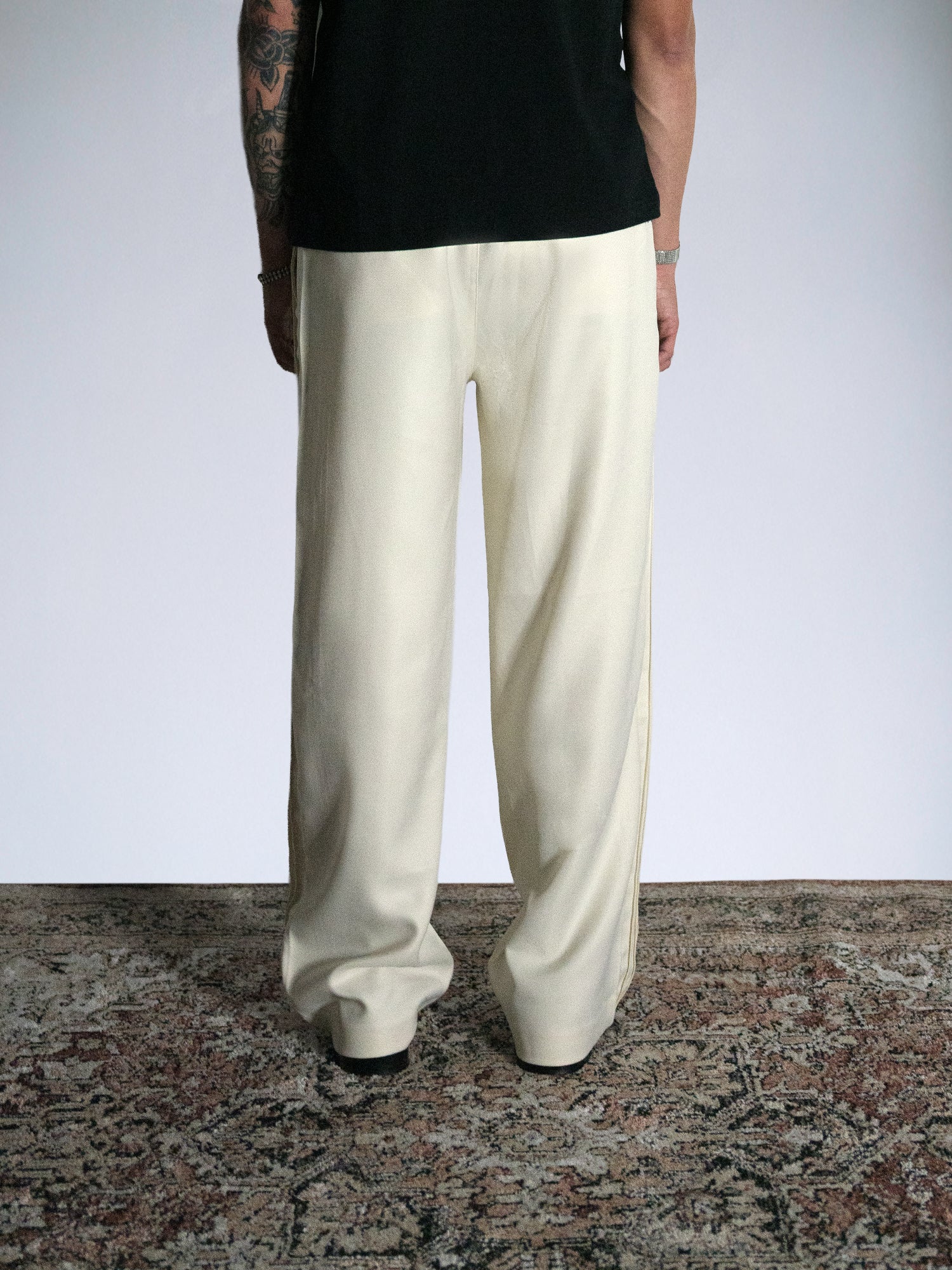The Flow Trousers : Off White - BDK